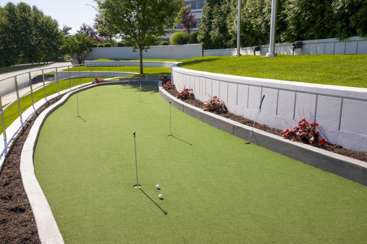 tysons_plaza-19 - putting green.jpg